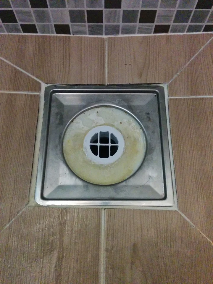 욕조 수전은 사이즈가 딱 맞아서 매직트랩만 설치