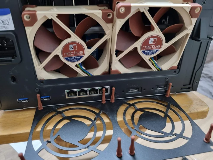 녹투아 실리콘 고정장치